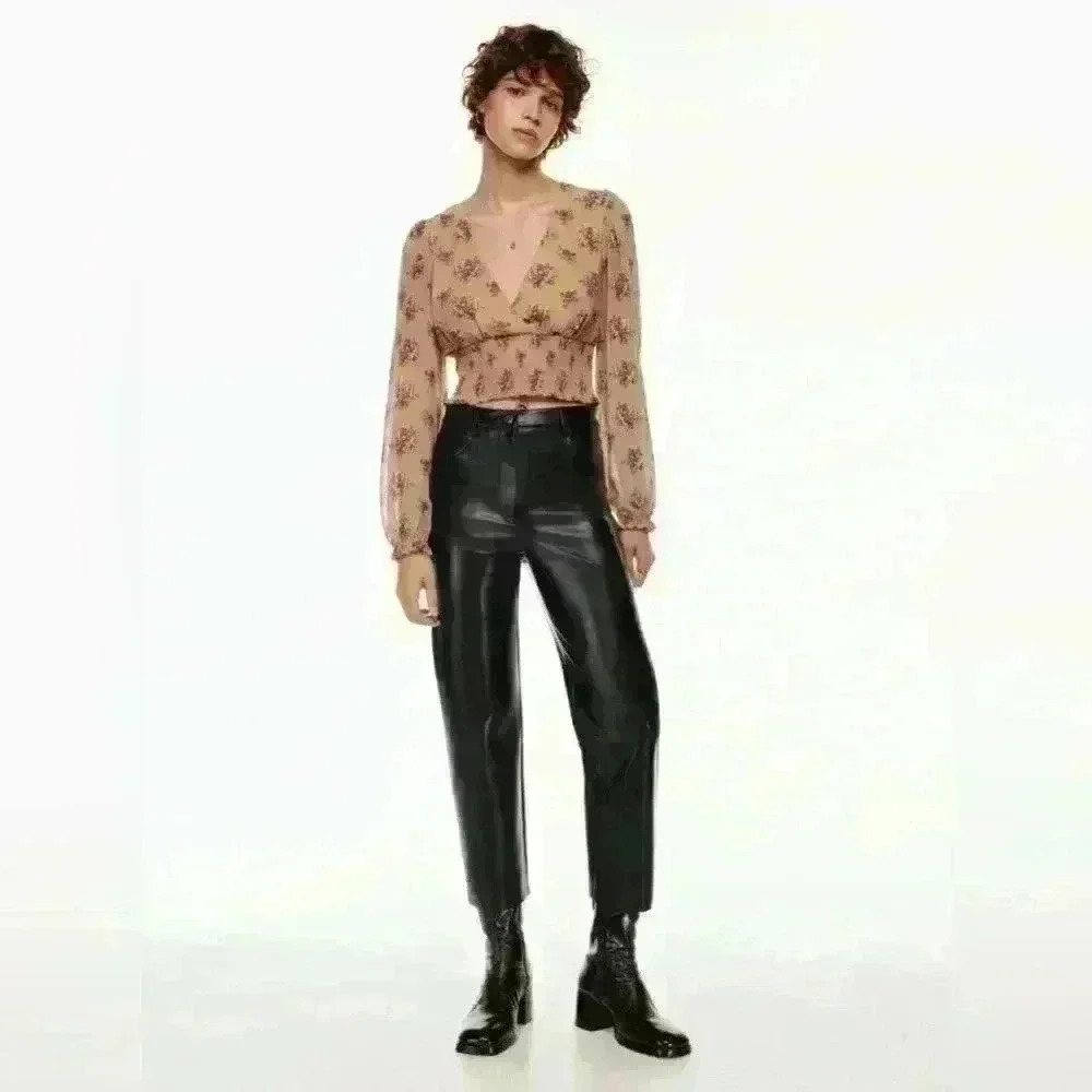 WILFRED The Melina Cropped Vegan Leather Pant in Black